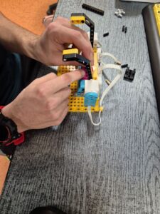 Budowanie robota Lego