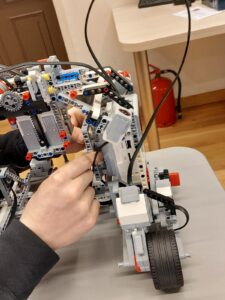 Budowanie i testowanie robotów Lego